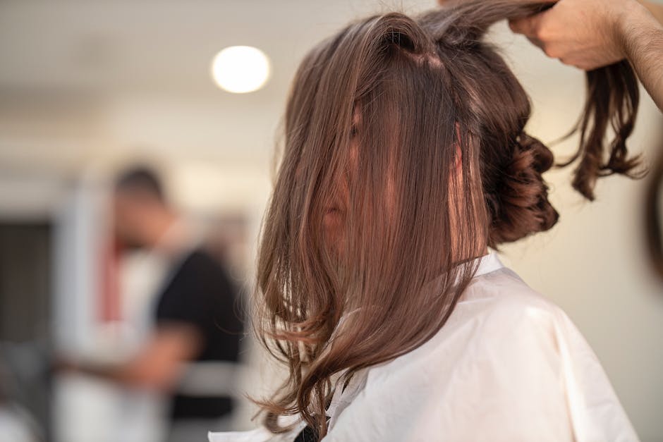  Warum Waschen beim Friseur besser für Haare ist