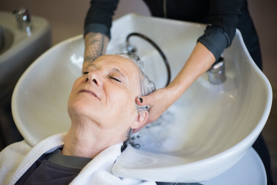  Häufigkeit von Haarwäsche mit Locken