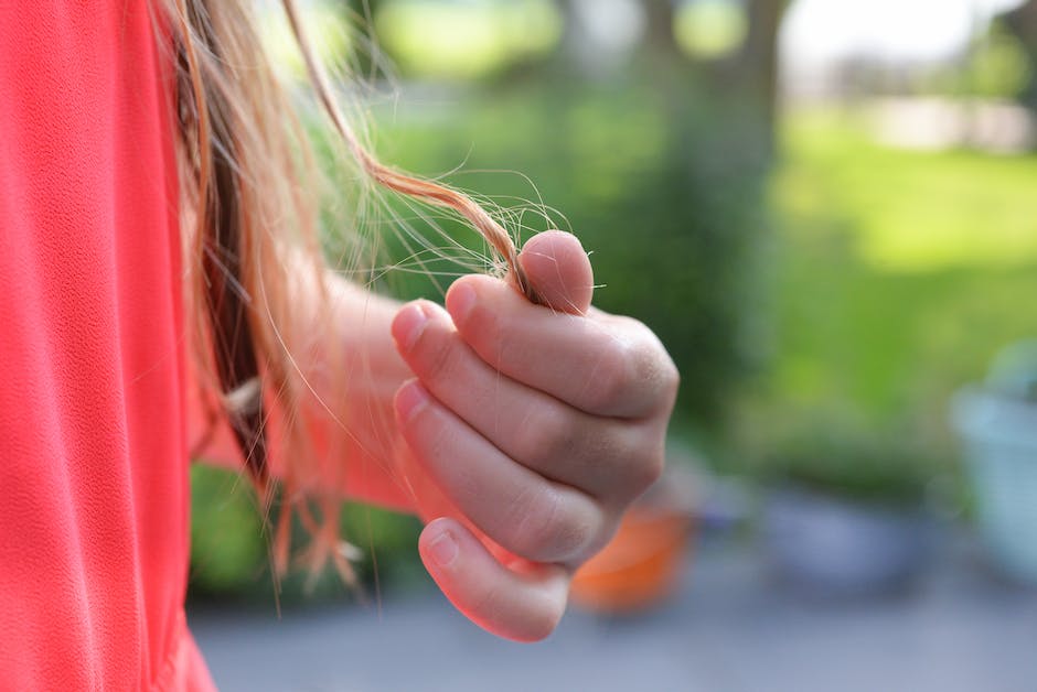 Anleitung zur Beurteilung wie viele Haare beim Waschen normalerweise ausfallen